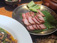 -老滇山寨•云南特色菜•地方菜•民族风情歌舞表演(金碧店)