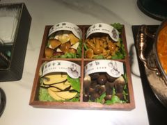 -椰子湾·海南火锅·糟粕醋·椰子鸡(正大广场店)