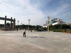 -人民广场
