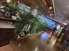 -八府香鸭·啫啫煲(华山路店)