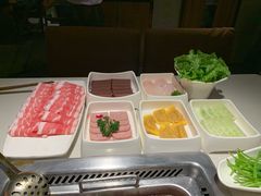 -海底捞火锅鲜切牛肉主题店(长寿路店)