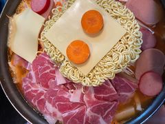 泡菜五花肉锅-炙韩料理·部队锅专门店