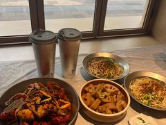 -巴厘龙虾·榜首油焖大虾(音乐学院·沿江酒馆店)