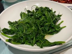 -渝信川菜 · 川味家常菜(财富购物中心店)
