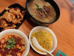 -诚铭记·虾仁汤包·成都小吃(融创店)