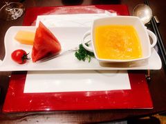 杨枝甘露配鲜果-黄嘉喜来登酒店-采悦轩中餐厅(滨江中路店)