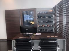 -奔驰北京极光星徽(四元桥店)
