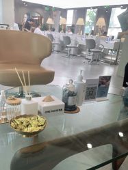 -变画·发型STUDIO