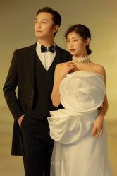 -至臻微拉婚纱摄影