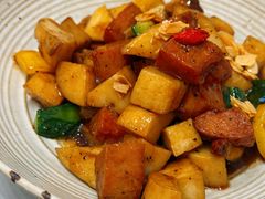 黑椒杏鲍菇炒牛肉粒-天龙宝严素食馆(大兴善寺店)