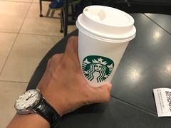 -星巴克(上海虹桥新天地二店)