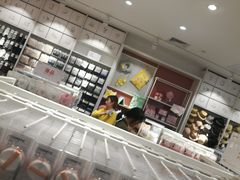 -名创优品(广东省广州琶洲保利广场店)