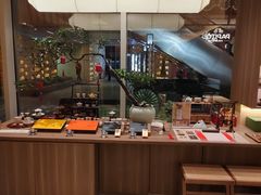 -LuOne凯德晶萃广场(徐家汇路店)