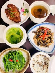 -巍阁高端月子中心(新世界店)