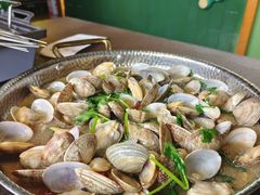 -曼听小寨海鲜烧烤·大连辣炒大王(盖州街店)