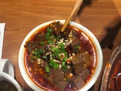 -炉小二铜锅牛蛙•川湘菜(三里屯店)