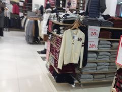 -优衣库(昆明七彩METOWN购物中心店)
