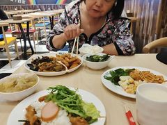 -梦航彩虹之约自助餐厅(华府天地店)
