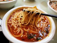 -官渡李记小锅米线(新亚洲体育城百合园东北)