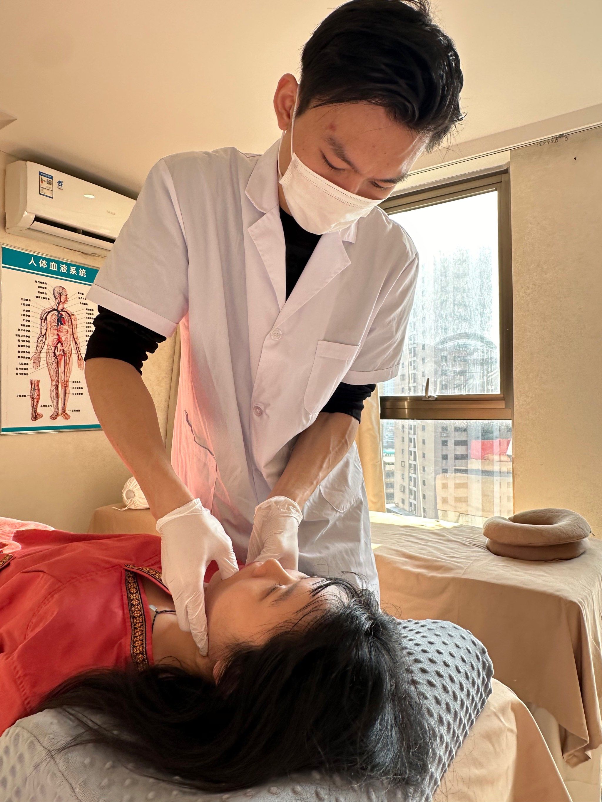 李茂发中医正骨按摩(看李茂发正骨推拿108手)
