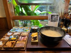 银米·来吃一碗好米线-银米·云南传统过桥米线(双廊黑金冠店)