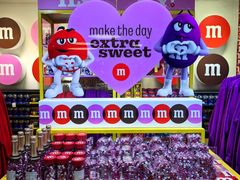 -m豆巧克力世界(上海世茂广场店)