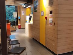 -麦当劳(友谊路得来速店)