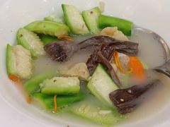 胜瓜鱼腐浸黑腐竹-国信海鲜酒楼