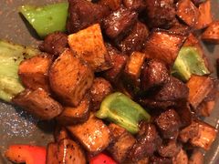 杏鲍菇炒牛肉粒-来龙里 精致 东南亚餐室(万象城店)