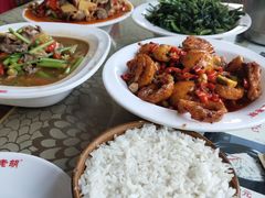 -独一佳老胡湘菜馆(矿山路店)