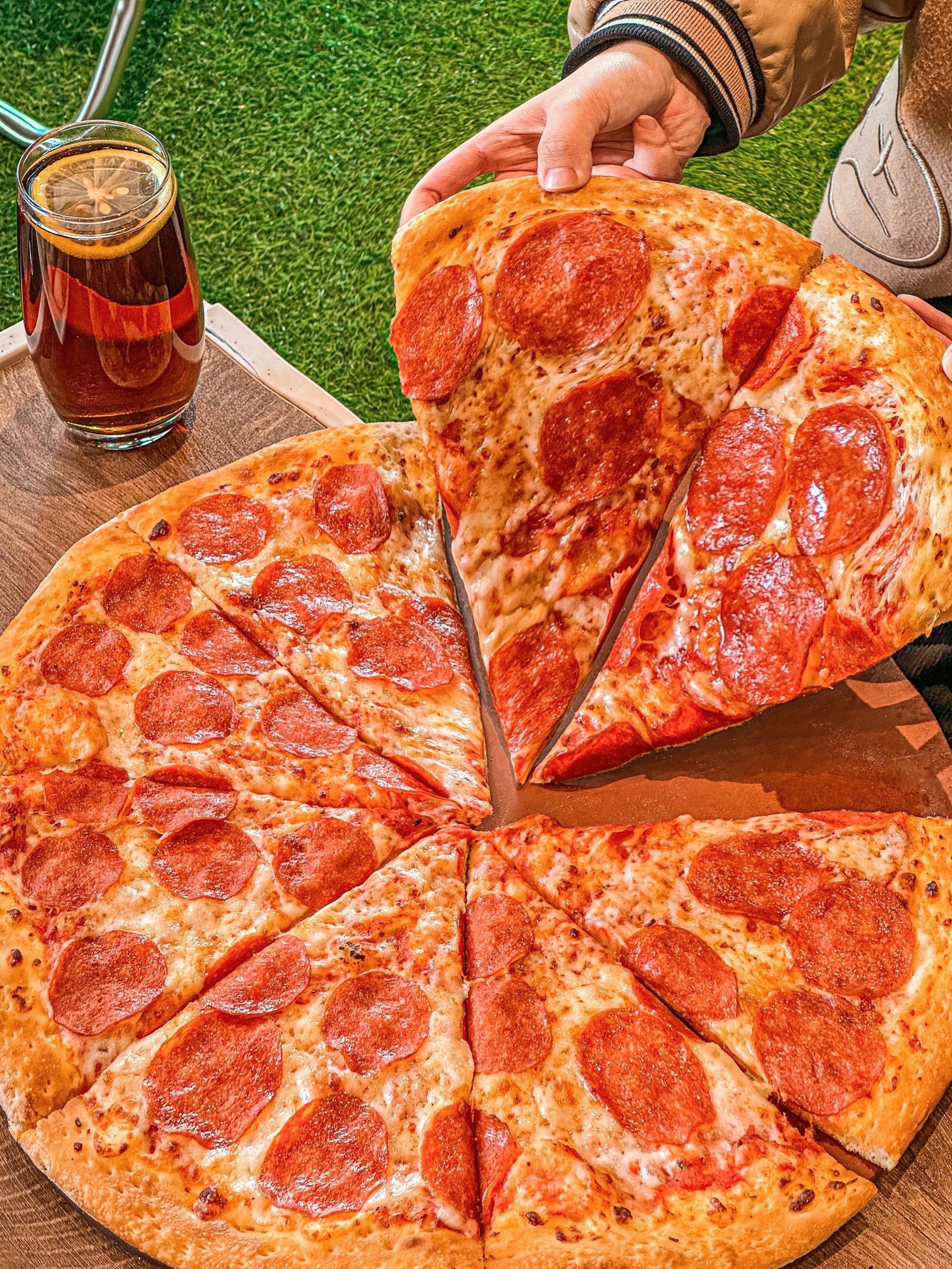 我的天,被棒门的16吋披萨震惊了!