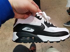 -NIKE上海青浦优选体验店