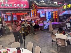 -刘姐啤酒鱼民族演艺餐厅(西街总店)