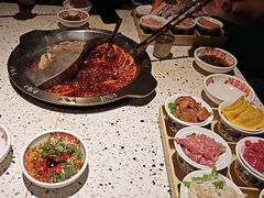 -红九格老火锅(三峡广场店)