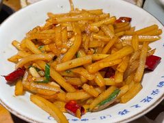 金牌土豆丝-吃饭皇帝大土家民族菜(正大广场店)