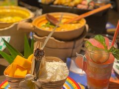 手提达叻椰子冰沙-泰妃殿(宏伊国际广场店)