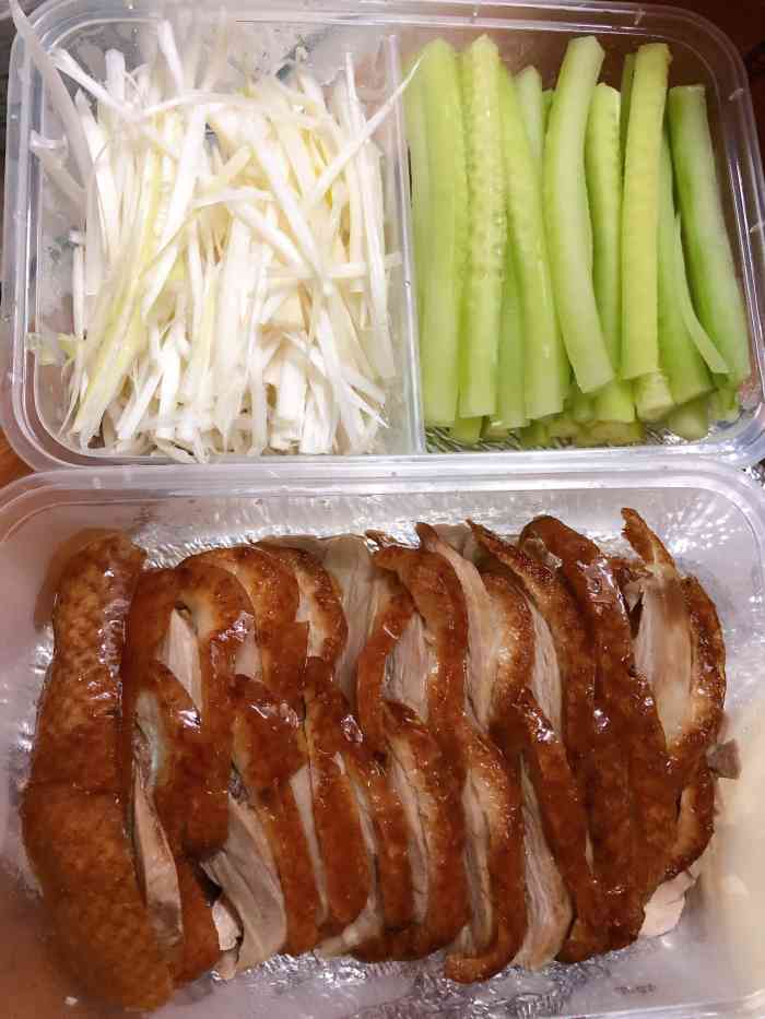 金易德北京烤鸭(市桥店)-"一家偏向做外卖生意的北京烤鸭店去到店内.