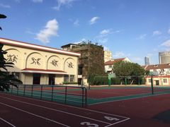 -上海市位育初级中学