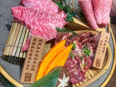 -山川小町·极番烧肉(新地假日广场店)