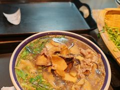 -云阿蛮云南生烫牛肉米线(奉贤路店)