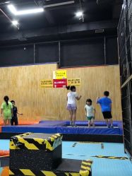 -蹦贝运动中心·蹦床·攀岩·闯关(龙岗店)