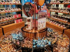 -Laderach 莱德拉(上海环贸iapm店)