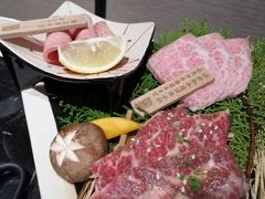 -山川小町·极番烧肉(新地假日广场店)