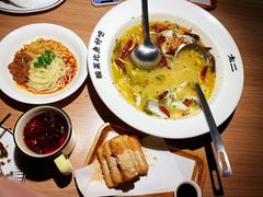 老坛子酸菜鱼-新太二·鲜料川菜(晶耀前滩店)
