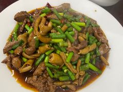 -余杨鸭鸭餐厅