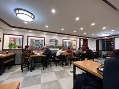 大堂-门框胡同百年卤煮(新街口店)