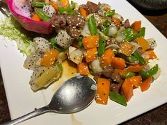 火龙果百合炒牛柳-上楼私房菜(院士路店)