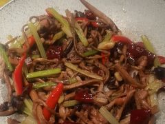 -川流不息·地道川菜·小龙虾(松东路店)