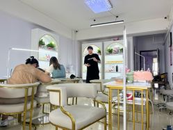 -瞧·享轻奢美甲美睫