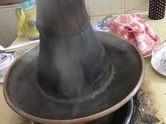 -洞庭洲·防空洞火锅·烧烤·铜锅涮肉(新百广场店)